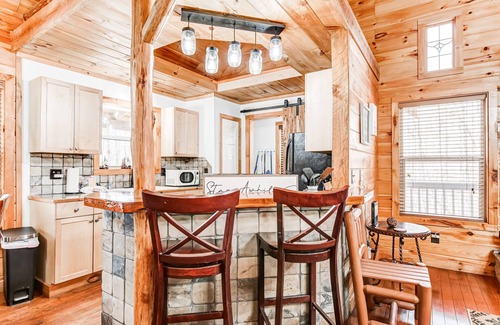 Helen Cabin | Creekside home on wooded acreage with WiFi, hot tub, fireplace, & pool table