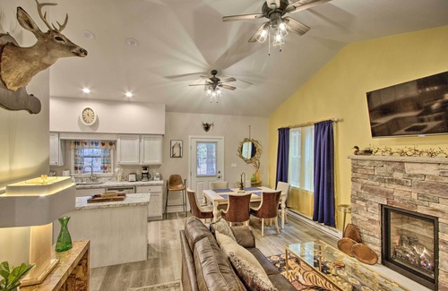 Saylorsburg Cottage | Creekside 'Lincoln Lodge' in Pocono Mtns!