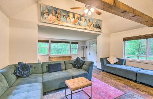 Morrison House | Creekside Morrison Cabin about 9 Mi to Red Rocks Park!