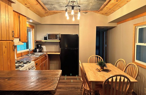 Hazelhurst Cabin | Creekside Oasis ~ Terrific 3-bedroom Cabin in Hazelhurst, Wisconsin
