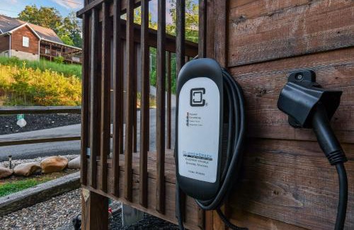 Sevierville House | Creekside on the Bluff cabin