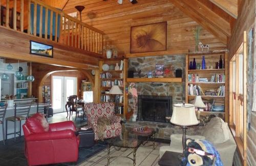 Robbinsville Bed & Breakfast | Creekside Paradise Bed and Breakfast