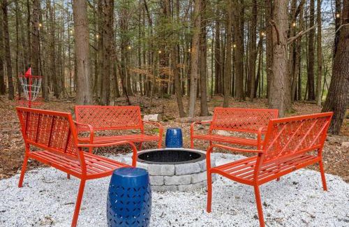 Blakeslee House | Creekside Recess Hottub Sauna Firepit Gameroom