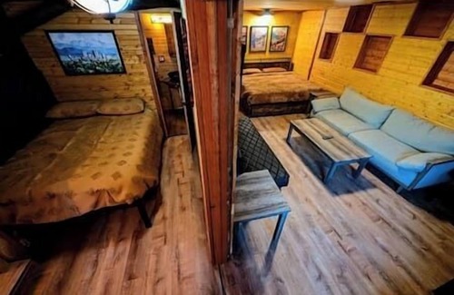 Idledale Apartment | Creekside Red Rocks Getaway
