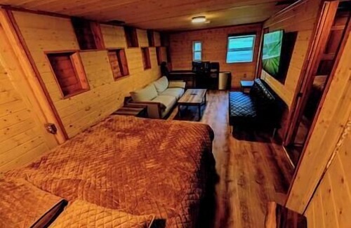 Idledale Apartment | Creekside Red Rocks Getaway