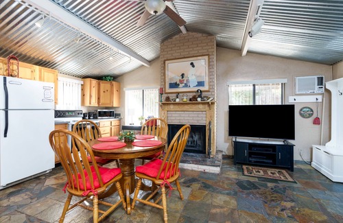 Pinetop-Lakeside Cabin | Creekside Retreat - Charming Cabin w/Deck, A/C, Firepit, & Billy Creek View