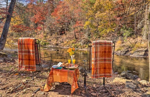 Mars Hill House | Creekside Retreat with Deck, 18 Miles to Wolf Ridge