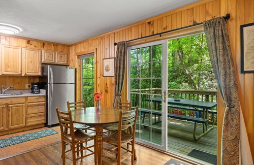 Maggie Valley Cabin | Creekside Serenity Cabin in Maggie - Directly on creek, pool and hot tub access