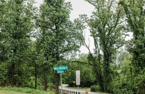 Woolwine RV Rental | Creekside Stargazer Tent Farmstay
