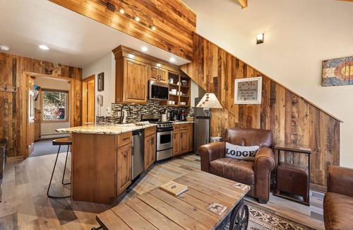 Fall River Estates Condo | Creekside Suite 03 River View!