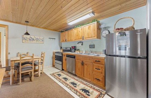 Fall River Estates Condo | Creekside Suite 22 River View!