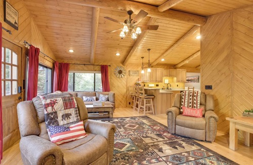 Ten Sleep Cabin | Creekside Ten Sleep Vacation Rental + Deck & Grill