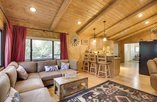 Ten Sleep Cabin | Creekside Ten Sleep Vacation Rental + Deck & Grill