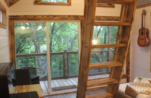 Rosston House | Creekside Treehouse