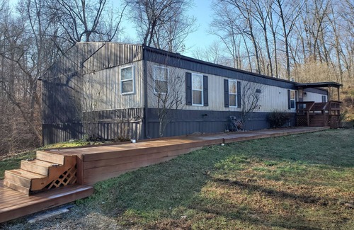 Murphysboro House | Creekside Valley: secluded, spacious home for 8!