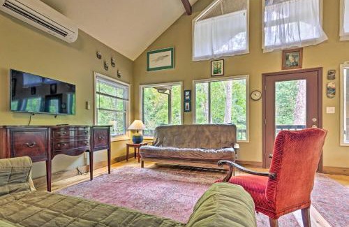 Mars Hill House | Creekside Weaverville Home - 16 Miles to Asheville