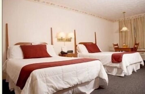 Waynesville Hotel | Creekwood Motel
