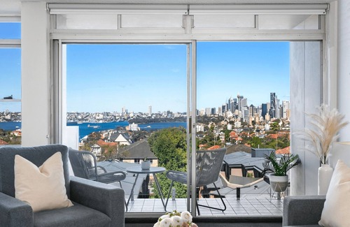 Cremorne Apartment | Cremorne- HARIS- Harrison St - 2BR Apartment with Stunning Harbour Views Balcony Near Neutral Bay