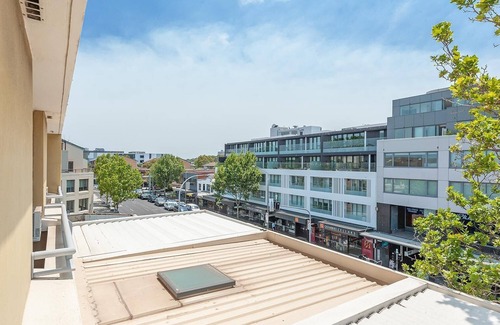 Cremorne Apartment | Cremorne - MP303 Military Road - Convenient Studio in the Heart of Cremorne with Shops, Dining Transport at Doorstep