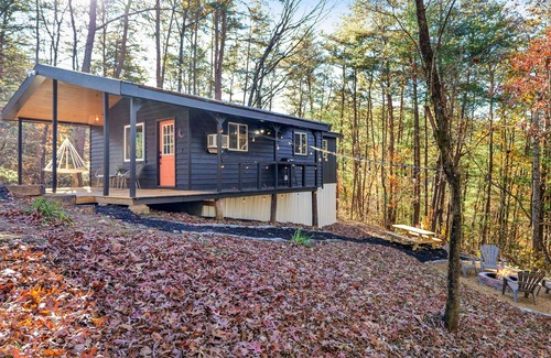 East Ellijay Cabin | CRESCENT MOON CABIN - cozy, peaceful, secluded! Close to DT Ellijay&Blue Ridge!
