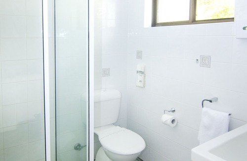 Taree Hotel | Crescent Motel
