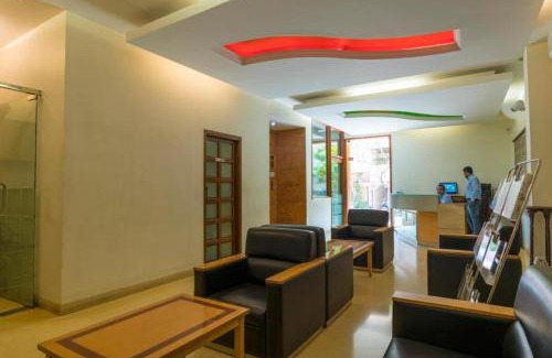 Nungambakkam Hotel | Crescent Park