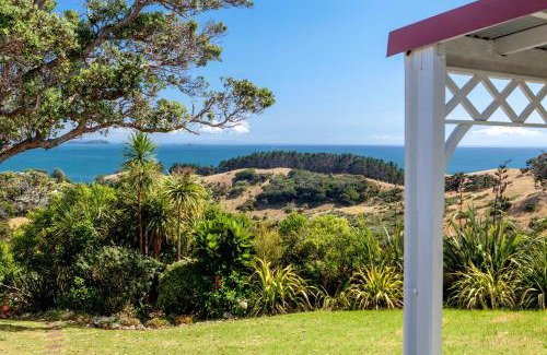 Ostend House | Crescent Villa - Stay Waiheke
