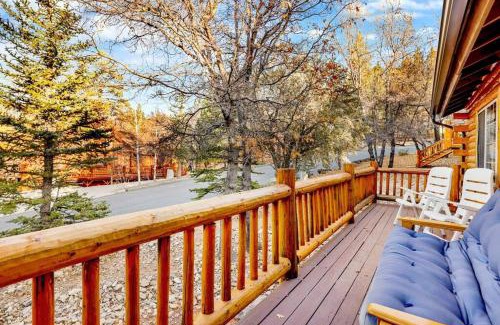 Upper Moonridge House | Crescenta Pines Resort Log Cabin~ Hot Tub~ Games~