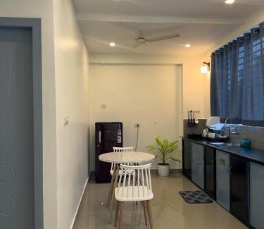 Perintalmanna Apartment | Crest By Irishighes