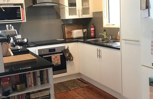 Moruya Heads Cottage | Crest cottage, Moruya Heads