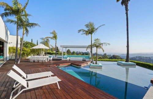 Hollywood Hills House | Crest Estate by Stay Awhile Villas
