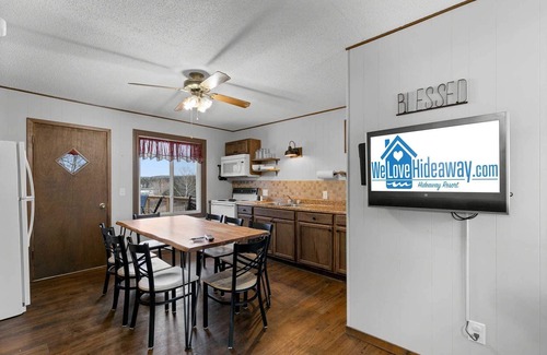 Jenkins Cabin | Crest View Cabin - Bring Your Boat, Enjoy The Swim Dock, Kayaks, Pool, and Views! | 9