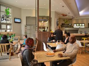 Harare Hotel | Cresta Lodge Harare