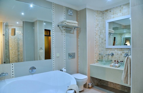 Kasane Cabin | Cresta Mowana Safari Resort & Spa