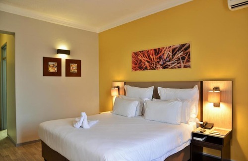 Harare Hotel | Cresta Oasis Hotel