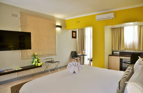 Harare Hotel | Cresta Oasis