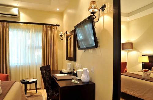 Maun Hotel | Cresta Riley's
