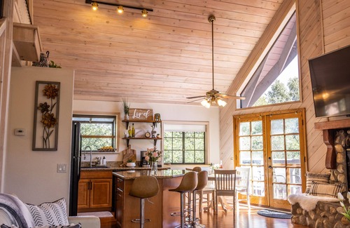 Crestline House | Crestline Luxury All-Suite Retreat with Lakeview