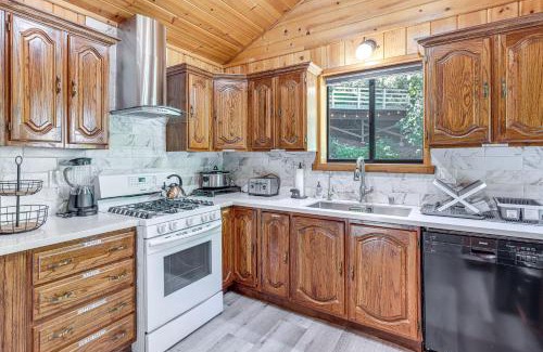 Crestline House | Crestline Vacation Rental Less Than 1 Mi to Lake Gregory!