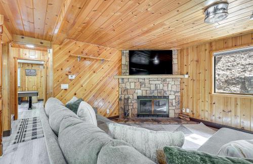 Crestline House | Crestline Vacation Rental Less Than 1 Mi to Lake Gregory!
