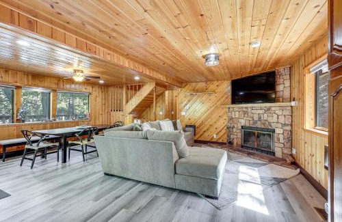 Crestline House | Crestline Vacation Rental Less Than 1 Mi to Lake Gregory!
