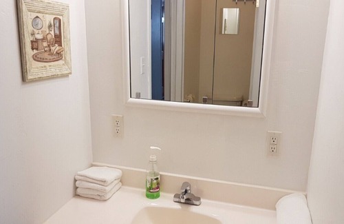 Chapleau House | Crestview Guest House - Crestview House - Standard Room B12