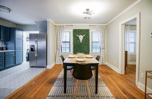 Crestwood Cottage | Crestwood Cottage