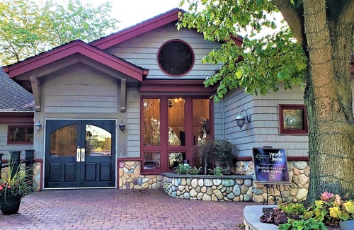 Stevensville House | CRESTWOOD HOUSE - Rustic Ravine Glam in the Heart of Lake Michigan's Vineyards.