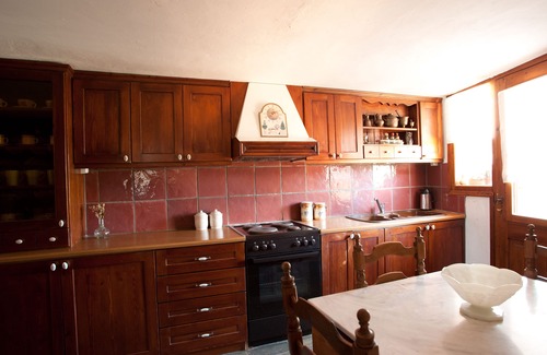 Sivas Villa | Cretan mansion from the 1900 century lovingly restored with garden