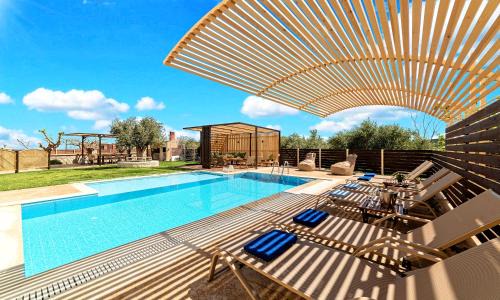 Kavallos Villa | Cretan Sunrise Villa Heated Pool