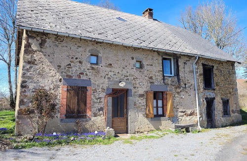 Saint-Merd-la-Breuille House | Creusoise" house rental ideal for relaxation and family get-togethers
