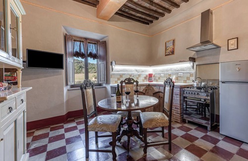 Murlo Apartment | Crevole Apartment in a Historic Estate near Siena with swimmingpool