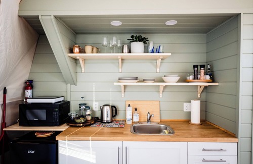 Antigonish County Cabin | Cribbons Coastal Dome Cozy Cliff Glamping: Beach and Hot tub - Pet Friendly