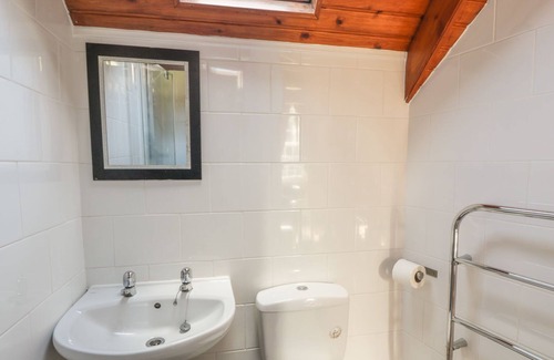 Cairnbaan Cottage | Crinan Canal Cottage a self catering traditional two bedroom terraced cottage